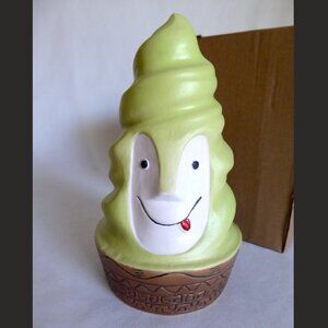 NEW 2021 LE 250 DISNEY DOLE WHIP SWIRLY BOB LIME LOST TEMPLE CERAMIC TIKI MUG